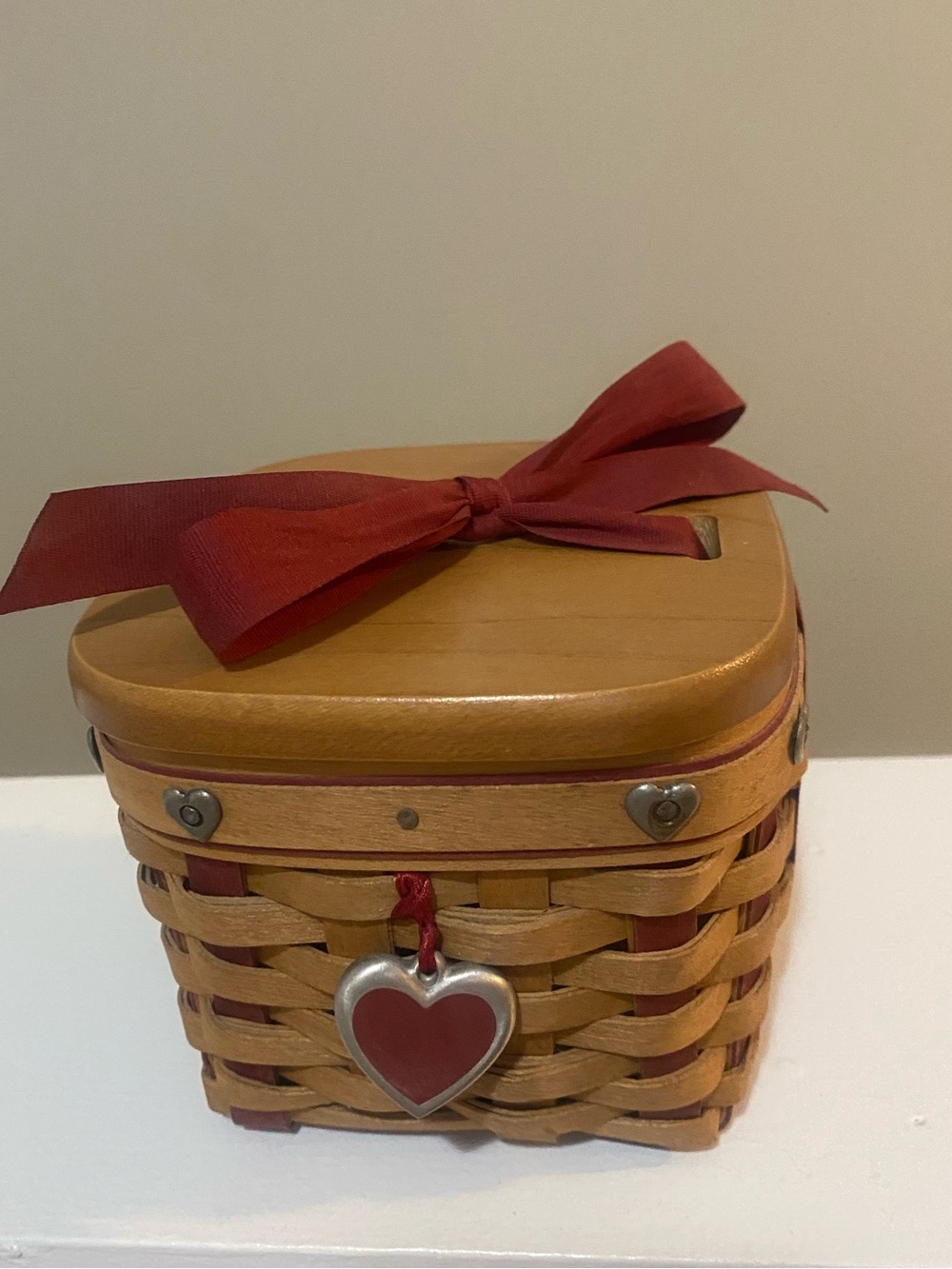 Longaberger small sweetheart basket